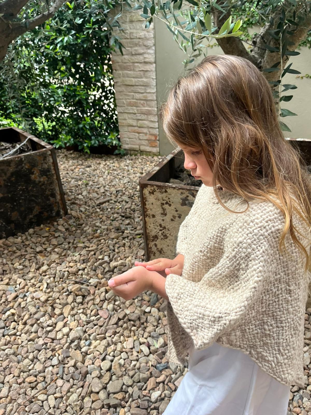 Poncho telar natural - Talle M (4 años a 6 años).